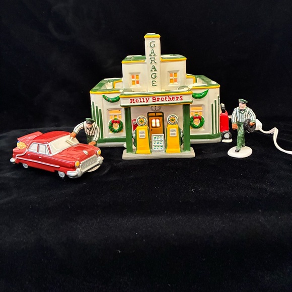 Department 56 Holly Brothers Garage & Service With A Smile retired - Picture 1 of 13